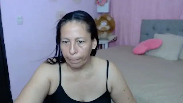 Snapshot of mature_martina chatting on 10.07.25 mature martina online show from 10.07.25