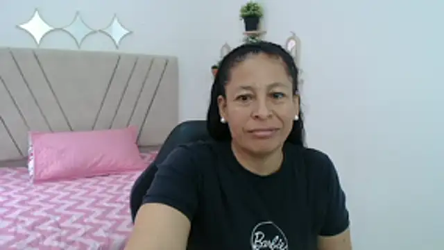 mature martina online show from 04.08.26
