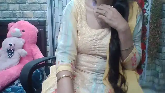Snapshot of Sexy_iknoor chatting on 04.30.26 Sexy iknoor online show from 04.30.26