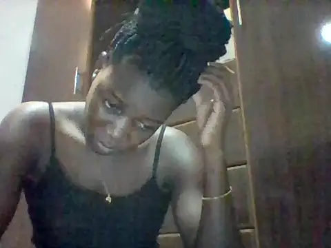 Snapshot of Alessandrajenna chatting on 04.03.26 Alessandrajenna online show from 04.03.26