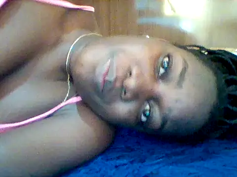 Snapshot of Alessandrajenna chatting on 04.13.26 Alessandrajenna online show from 04.13.26