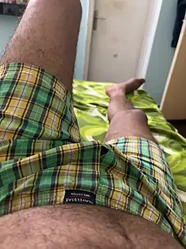 Snapshot of yourheroforfun chatting on 04.29.26 yourheroforfun online show from 04.29.26
