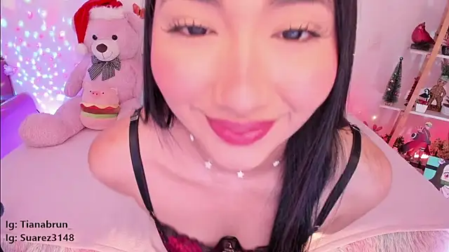 Snapshot of Zara_uwu_ chatting on 01.06.25 Zara uwu online show from 01.06.25