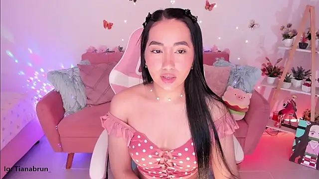 Snapshot of Zara_uwu_ chatting on 09.20.25 Zara uwu online show from 09.20.25