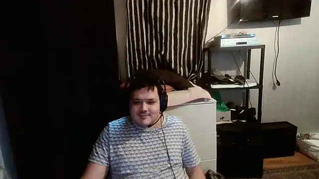 Snapshot of Bebemickey75 chatting on 02.02.25 Bebemickey75 online show from 02.02.25