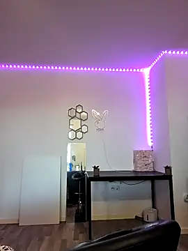 Ladykimberly XOXO online show from 10.24.25