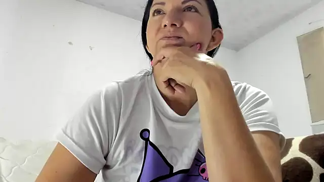 Angelblue  online show from 10.14.25