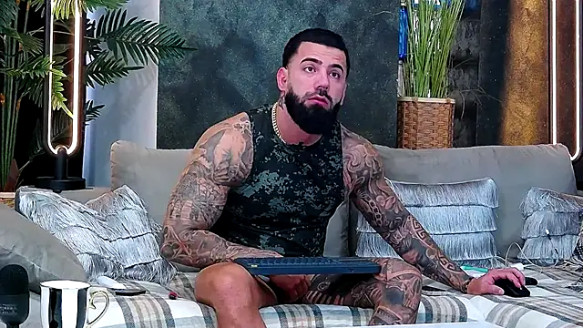 masterkingofmusclee online show from 11.18.25