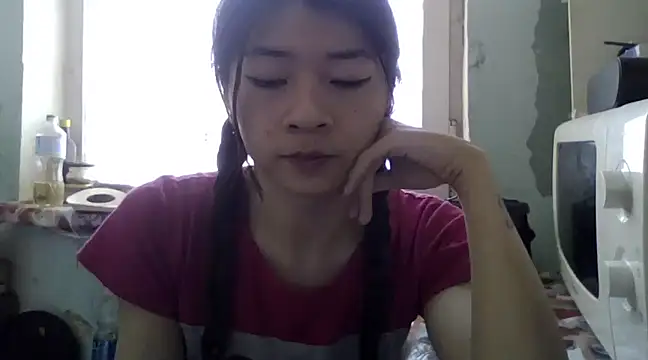 CarlyJoy online show from 02.17.25