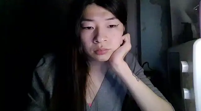 CarlyJoy online show from 03.04.25