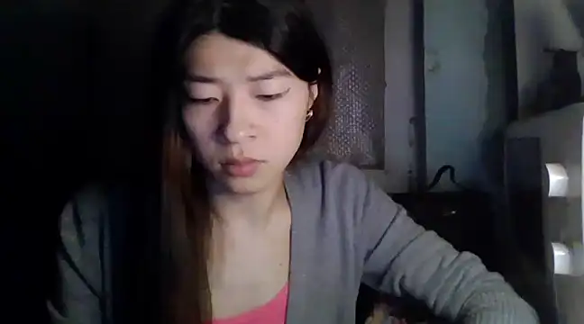 CarlyJoy online show from 03.05.25