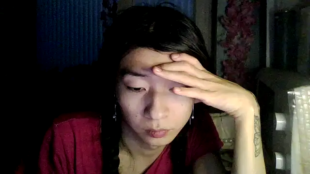 CarlyJoy online show from 10.26.25