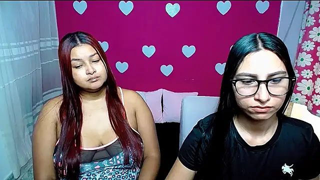 Snapshot of violeta_rous chatting on 05.25.26 violeta rous online show from 05.25.26