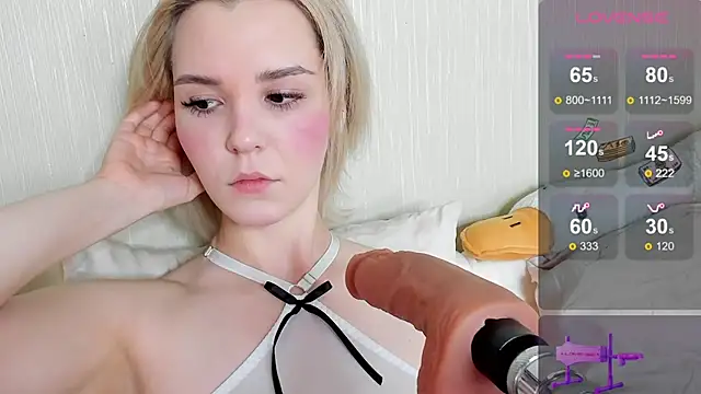 Kaya Devis online show from 01.27.25