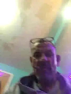 Snapshot of deepstroker42071 chatting on 12.12.24 deepstroker42071 online show from 12.12.24