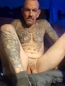 Snapshot of deepstroker42071 chatting on 01.14.25 deepstroker42071 online show from 01.14.25