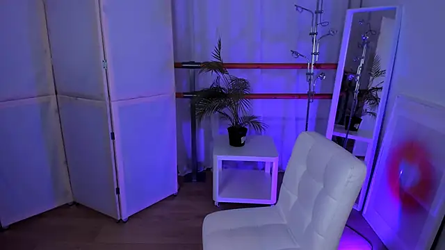 Mira  Blush online show from 01.21.25