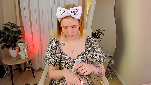 Mira  Blush online show from 03.19.25