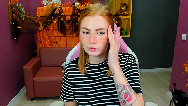 Mira  Blush online show from 10.14.25