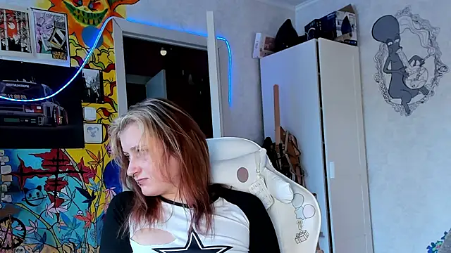 Sunny Mouse  online show from 03.14.25