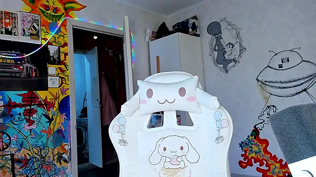 Sunny Mouse  online show from 03.20.25