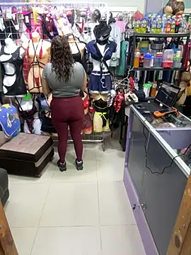 Snapshot of ROSALIALUCY chatting on 10.07.25 ROSALIALUCY online show from 10.07.25