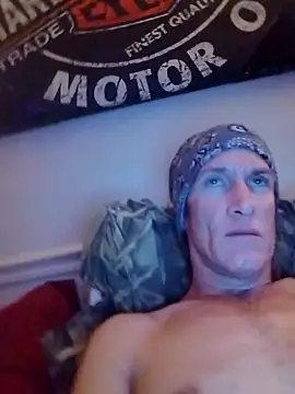 Snapshot of CuddlyFloat88 chatting on 01.14.26 CuddlyFloat88 online show from 01.14.26