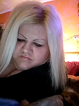 Snapshot of ducicsajsziii chatting on 03.05.25 ducicsajsziii online show from 03.05.25