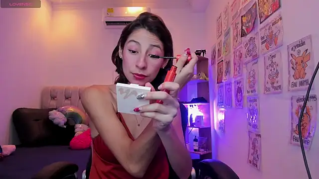 Snapshot of Gorgeous_Team chatting on 02.21.25 Gorgeous Team online show from 02.21.25