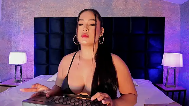 Snapshot of Gaby_Blaze chatting on 02.06.25 Gaby Blaze online show from 02.06.25