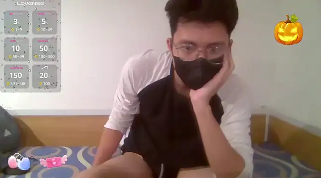 Gwencloudy online show from 12.30.24