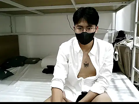 Gwencloudy online show from 12.20.25