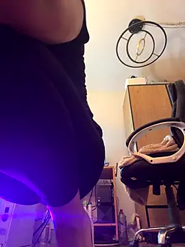 Snapshot of sofiah_ chatting on 12.02.25 sofiah online show from 12.02.25