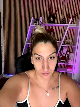 Snapshot of sofiah_ chatting on 01.08.26 sofiah online show from 01.08.26