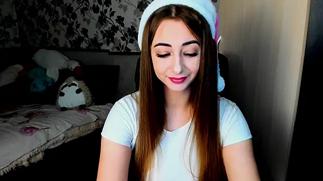 Snapshot of weakness4u chatting on 12.28.24 weakness4u online show from 12.28.24