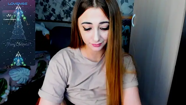 Snapshot of weakness4u chatting on 03.04.25 weakness4u online show from 03.04.25