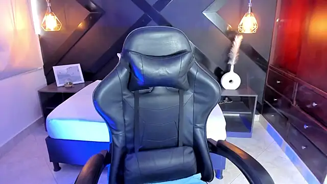 dark gotica online show from 03.22.25