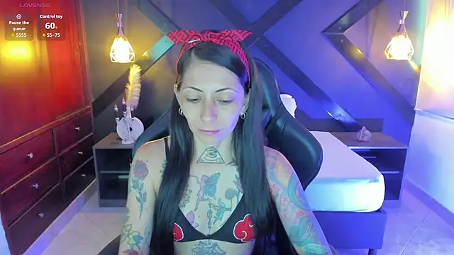 dark gotica online show from 11.17.25