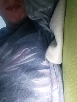 Snapshot of bruna_safadinhaa chatting on 03.22.25 bruna safadinhaa online show from 03.22.25