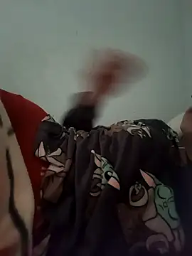 Snapshot of bruna_safadinhaa chatting on 10.12.25 bruna safadinhaa online show from 10.12.25