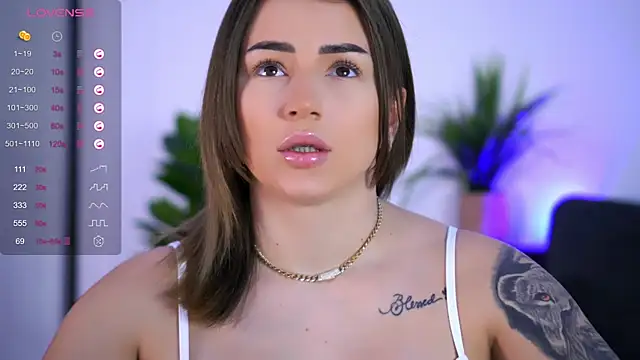 AishaCarter online show from 10.31.25