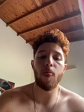 Snapshot of Juan_Castano chatting on 10.30.25 Juan Castano online show from 10.30.25