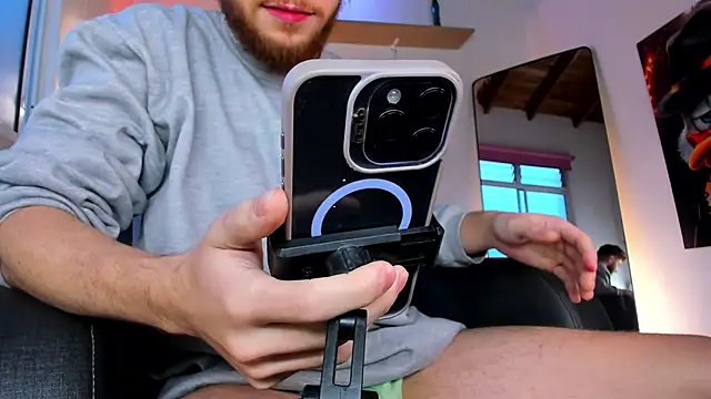 Snapshot of Juan_Castano chatting on 01.16.26 Juan Castano online show from 01.16.26