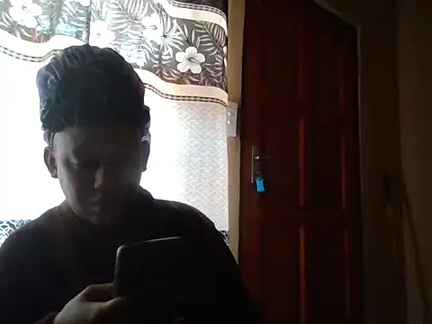 Snapshot of ShooingBunch chatting on 10.13.25 ShooingBunch online show from 10.13.25