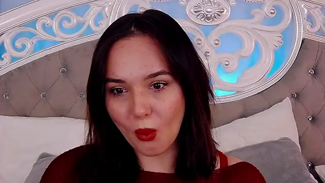 Snapshot of MeIisaLove chatting on 04.15.26 MeIisaLove online show from 04.15.26