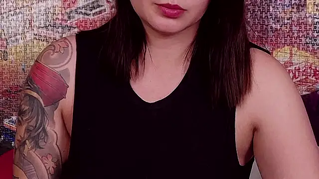 Snapshot of MeIisaLove chatting on 05.31.26 MeIisaLove online show from 05.31.26