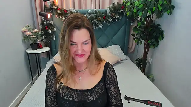 Adele Russo online show from 01.04.25