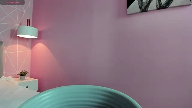 dolly zoe online show from 03.20.25