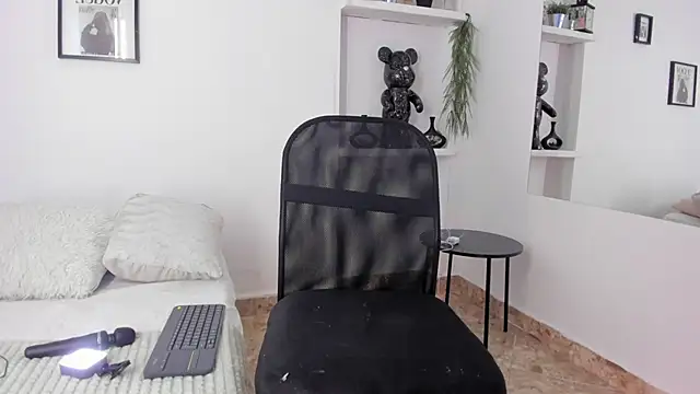 valerycolins online show from 09.19.25