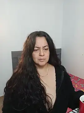 Snapshot of lucia_vonne_ chatting on 06.14.26 lucia vonne online show from 06.14.26